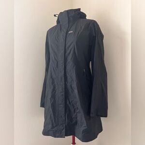 Patagonia dark blue women’s M 3/4 raincoat